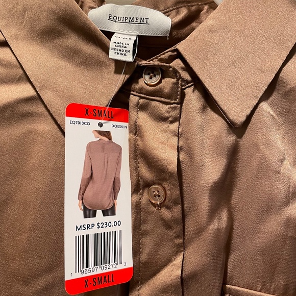 EQUIPMENT BRAND - WOMEN SIGNATURE CLASSIC TOP -   CLASSIC BLACK COLOR - Picture 15 of 15